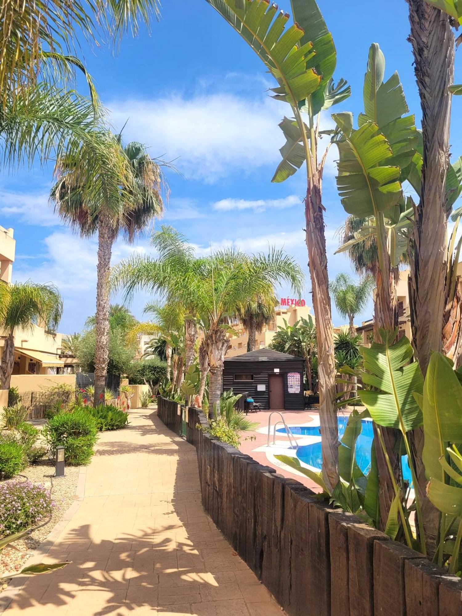 Bajo Con Una Terraza Espectacular Al Lado De La Playa Y Con Acceso Directo A La Piscina! Los Amarguillos Exterior photo